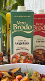 imagem do caldo de vegetais com legumes assados a frente